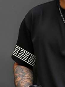 Manfinity Roughcore 大码男士时尚字母和花卉印花短袖 T 恤，休闲 T 恤，简约百搭，是送给男朋友或家人的绝佳礼物 - 彩色 - 查看 5