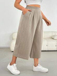 SHEIN Essnce Damen Große Größen Frühling und Sommer Mode Lässig Locker Bequem Kühl Alltäglich Vielseitig Textur Stoff Elastischer Bund Rosa Weite Bein Hose Verkürzte Hose, Damen Unterteil, Fließende Hose, Einfacher Stil, Europäischer Sommer, Caprihose, Urlaubsoutfit Frau