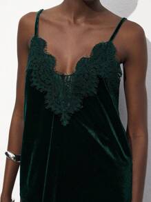 Maija 女士蕾丝拼布天鹅绒黑色吊带背心，适合秋冬季圣诞派对