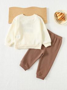 Cozy Pixies 2 件套男婴字母印花柔软针织圆领长袖连帽衫和松紧腰慢跑裤套装 - 棕色 - 查看 2