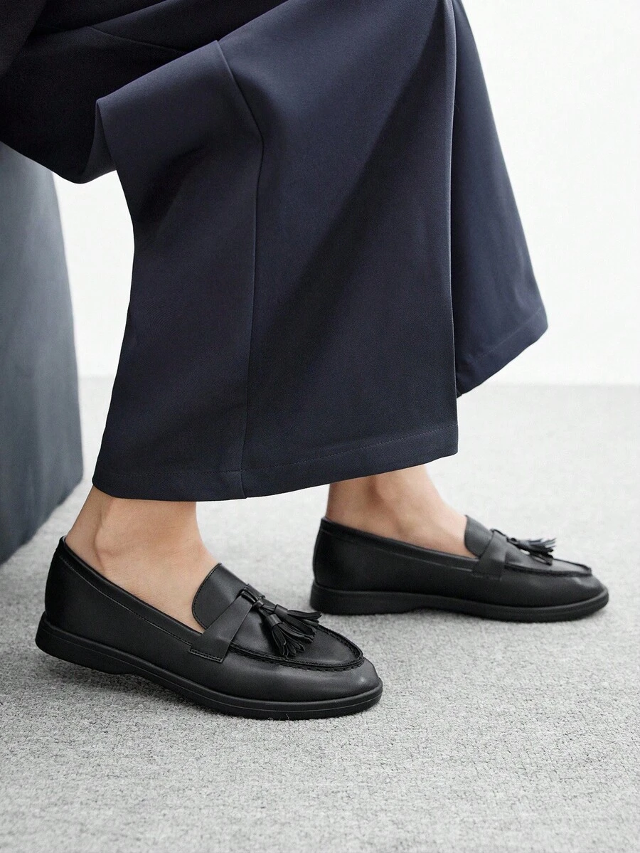 CUCCOO BIZCHIC Women's Casual Slip-On Flat Athletic Sneakers For Christmas - Black - View 1