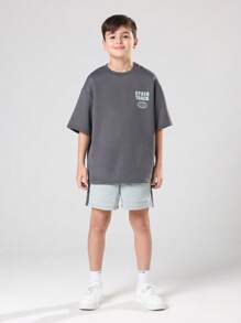 SUMWON Cyber Track Modernes Boxy Kinder Zwei-Teiler Co-Ord Set, Lässig Street Style Grafik Muster Grau T-Shirt, Mintgrün Shorts, Sommer Outfit Kollektion - Grau - Übersicht 1