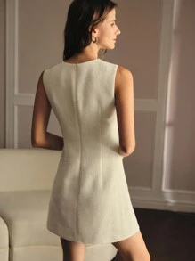 MOTF PREMIUM VESTIDO SIN MANGAS CON BORDADO FLORAL Y FLORES EN RELIEVE - Blanco - Ver 4
