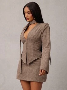 Radiana 大码女装秋冬三件套复古时尚通勤棕色千鸟格羊毛套装：修身西装外套+低腰半裙+围巾（含垫肩）粗花呢两件套棕色西装外套女装棕色两件套女装西装外套半裙套装半裙套装，复古，优雅 - 卡其色 - 查看 3