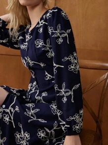 Écloséra 女士V领提花刺绣长袖连衣裙，时尚设计，秋季