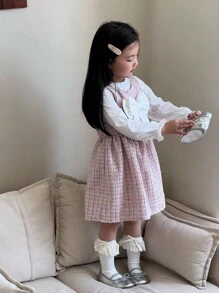 SHEIN 2 pièces/Set Robe rose à carreaux élégante pour filles avec Top à manches longues blanches, décoration de nœud 3D blanc, convient pour les sorties, l'école, les activités extérieures - Multicolore - Voir 4