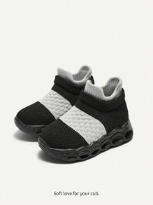 Infant Autumn/Winter Low-Top Sports Shoes, Fashion Luminous, Cute For Baby Daily & Holiday Wear, Lightweight Breathable Elastic Opening Easy On/Off - Black - View 1