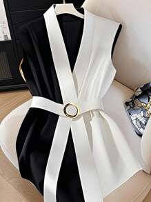 GlowEve CURVE Plus Size V-Neck Sleeveless Shirt With Contrast Color Belt, Fashionable & Elegant Businesschic - Black and White - View 7