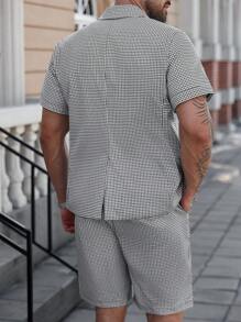 Manfinity Homme Bộ vest nam tay ngắn kẻ caro và quần short cỡ lớn - Đen và trắng - Xem 2