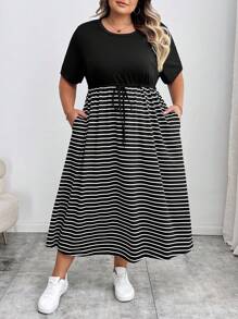 SHEIN CURVE+ Kurvenreiche Große Größen/Herbstkleidung/Herbstmode für Frauen/Winterkleidung für Frauen/Wintermode Große Größen Modische Lässig-bis-Business Elegante Free People Schulanfang, Outfit für Lehrer, Business-Profi, Pride-Bekleidung Schwarzes Kleid, Herbst, Konzerte, Damen Rundhals Taschen Mini Kleid, Gestreiftes Maxikleid