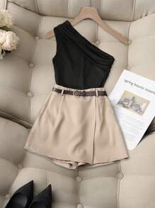 SHEIN PETITE 休闲时尚百搭高弹力纯黑色褶肩上衣搭配卡其色仿口袋短裙（配腰带），女式两件套 - 卡其色 - 查看 4