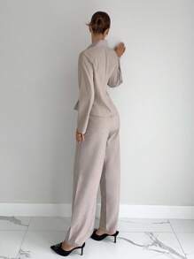 Siren Gaze 女士百褶腰 V 领长袖衬衫和休闲直筒裤套装，女士两件套通勤、办公室、教师装 - 杏色 - 查看 2