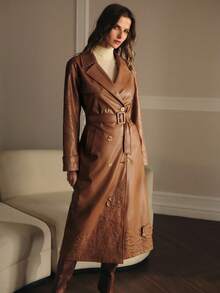 MOTF PREMIUM ABRIGO TRENCH DE PU CON BORDADO FLORAL - Marrón Chocolate - Ver 6