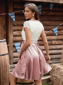 SHEIN Frenchy Váy không tay thêu lưới tương phản cổ điển dành cho nữ Váy không tay buộc eo cổ chữ V cổ điển dành cho nữ Váy ren tương phản tay ngắn cổ vuông có thắt lưng in họa tiết viền bèo nhún ngọt ngào dành cho nữ Váy Oktoberfest Dirndl Lễ hội Oktoberfest Tracht Lễ hội Oktoberfest Wiesn Bierfest Dirndl Lễ hội Oktoberfest Váy ngắn thanh lịch cổ điển dành cho nữ Váy Oktoberfest Dirndl Áo Oktoberfest Dirndl - Bụi hồng - Xem 2