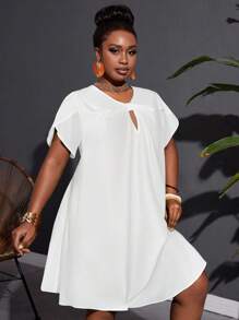 SHEIN CURVE+ 大码休闲度假宽松A字扭结绿色梭织连衣裙 - 白色 - 查看 3