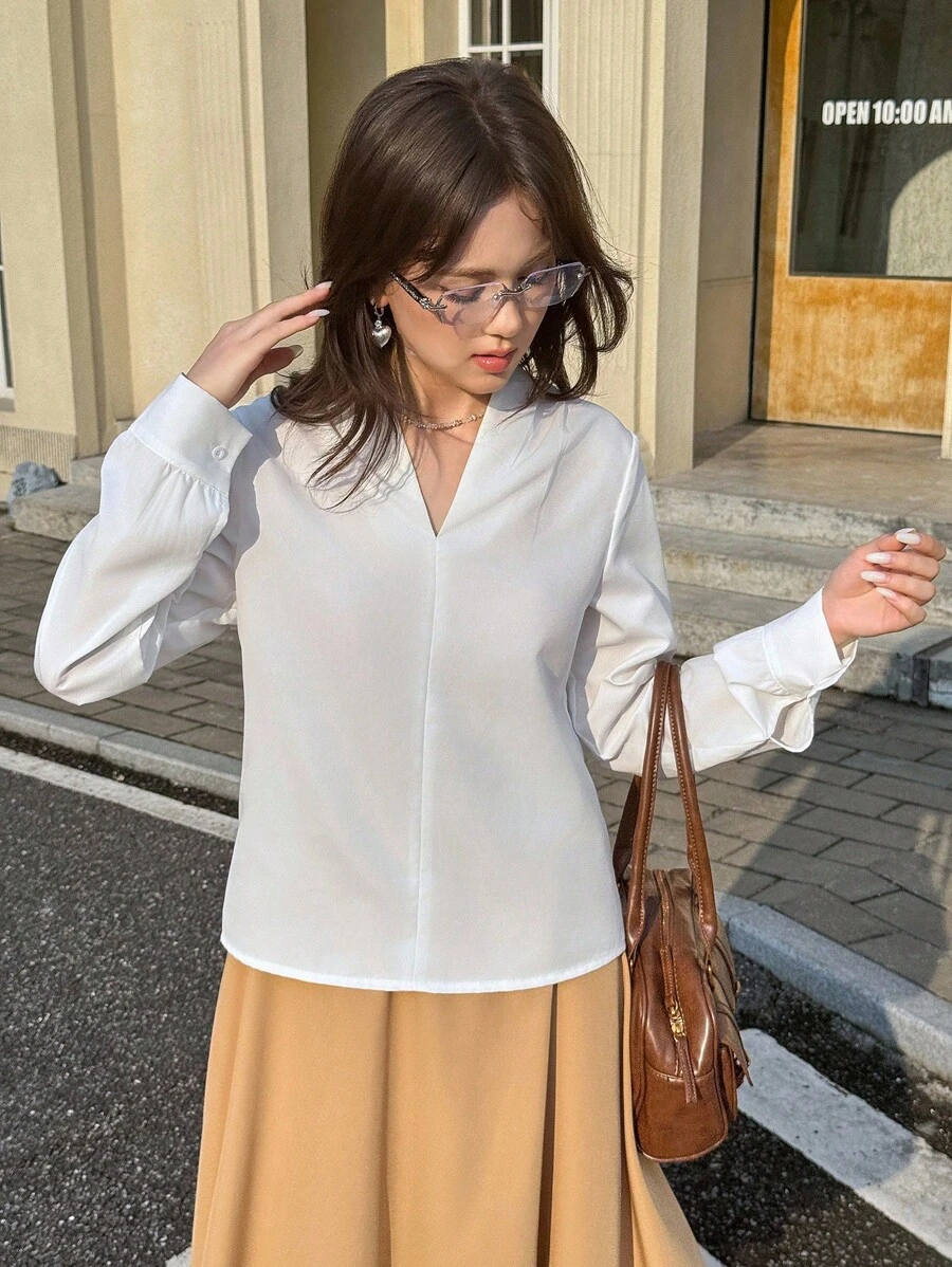 SHEIN Teen Girl Elegant Loose Fit V-Neck Long Sleeve White Blouse, Suitable For Commuting And Daily Wear - White - View 1