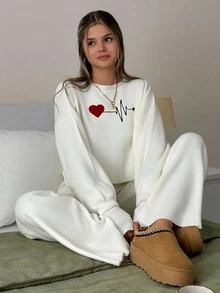 EURMUSE Set tricotat din 2 piese pentru femei, cu pulover brodat cu imprimeu Heartbeat și pantaloni asortați, cu manșetă tip mănușă - alb - Vizualizare 7