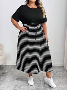 SHEIN CURVE+ Kurvenreiche Große Größen/Herbstkleidung/Herbstmode für Frauen/Winterkleidung für Frauen/Wintermode Große Größen Modische Lässig-bis-Business Elegante Free People Schulanfang, Outfit für Lehrer, Business-Profi, Pride-Bekleidung Schwarzes Kleid, Herbst, Konzerte, Damen Rundhals Taschen Mini Kleid, Gestreiftes Maxikleid