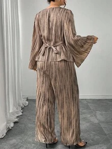 Modelyn 大码女式垂坠领收腰长袖优雅两件套 - 卡其色 - 查看 2