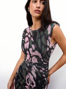 Maija 女士扎染印花圆领无袖荷叶边修身中长连衣裙，优雅