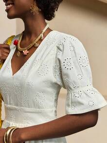 Bóhologie Vestido maxi blanco elegante con mangas globo cortas, bordado de ojal
