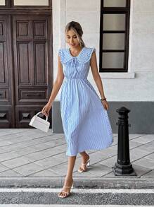 Pariaura Französisches, lässig elegantes, gestreiftes Matrosenkleid mit Stehkragen und figurbetonter Passform für Damen