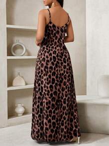 SHEIN Lady Leoparden-Muster Maxi-Kleider für Damen, Boho-Stil, rückenfreie, weite Maxi-Kleider für Damen, lose, trägerlos, Geburtstags- und Eventkleidung/Urlaubsoutfits für Damen, Boho/Bohemian-Bekleidung für Damen, Trägertop, afrikanische Frauenkleidung, Sommerkleider mit tropischem Muster für Damen, Neuheiten, Strandkleider, Osterkleider/Osteroutfits für Damen