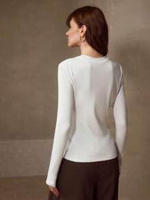 MOTF PREMIUM SLIM FIT LONG SLEEVE T-SHIRT - White - View 2