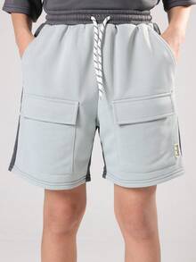 SUMWON Cyber Track Modernes Boxy Kinder Zwei-Teiler Co-Ord Set, Lässig Street Style Grafik Muster Grau T-Shirt, Mintgrün Shorts, Sommer Outfit Kollektion - Grau - Übersicht 5