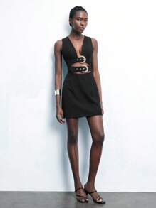 Maija 女士纯色镂空腰部索环扣无袖时尚迷你连衣裙，复古风格适合圣帕特里克节、春假、复活节 - 黑色 - 查看 2