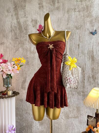 Elamini Bruine jacquardstof met metallic zeesterrendecor, rugloze ruche zoom en patchwork minijurk, elegant, sexy en schattig voor vakantie, casual, feest, date, vintage en zomer