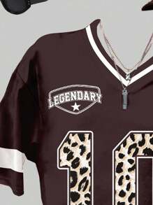 SHEIN Leap Crew 青少年女孩宽松休闲街头风 Y2K 豹纹印花数字图案 V 领足球球衣 T 恤 - 彩色 - 查看 3