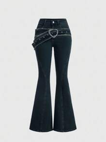 SHEIN x PRISCILA & JIMENA ROMWE Grunge Punk Y2K 复古心形金属扣流苏腰带搭配喇叭牛仔裤，适合女性，适合上学、休闲场合，纽扣拉链低腰喇叭裤腿蓝色修身低腰牛仔裤，春秋季日常休闲穿着 - 藍色 - 查看 2