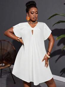 SHEIN CURVE+ 大码休闲度假宽松A字扭结绿色梭织连衣裙 - 白色 - 查看 5