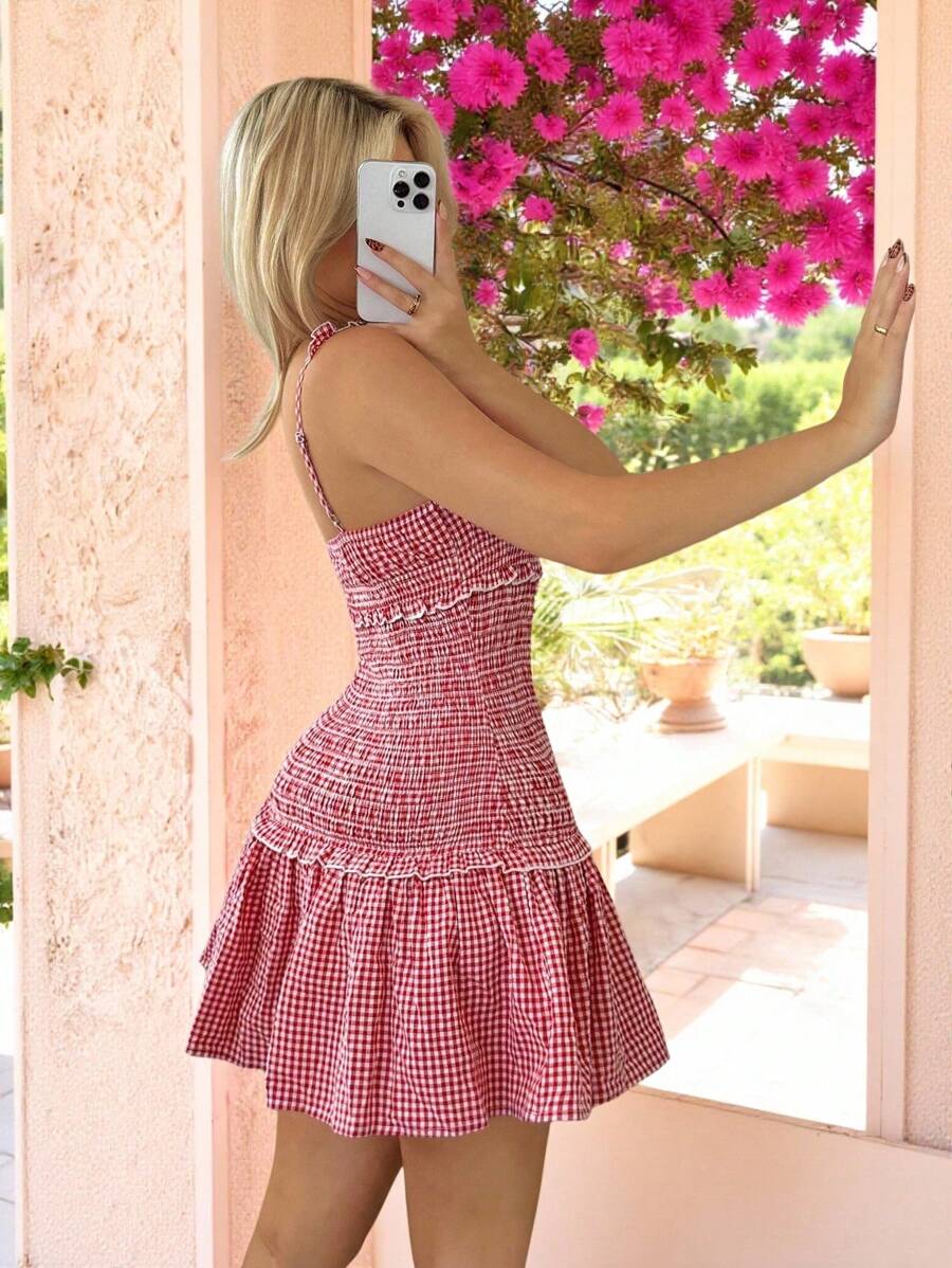 Sweetina Women's Spring/Summer Seaside Vacation Pastoral Style Picnic Sweet Cute Innocent Sexy Hottie Millennial Style Y2K Ruffled U-Neck Chest Ruffles Red And White Plaid Pull-On Low-Waist Mini Dress - Red and White - View 1