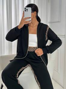 SHEIN Cottnline طقم من البلوفر ذو الأبواب والبنطلون الرياضي طراز نمر تلاميع متعدد القطع. مريح للخريف - الأسود - مشاهدة 5