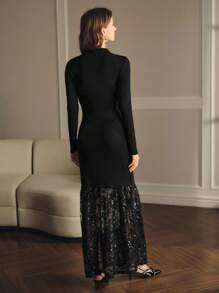 MOTF PREMIUM Vestido ajustado sin cinturón con cuello alto, contraste de lentejuelas, malla transparente y volante en el bajo - Negro - Ver 4