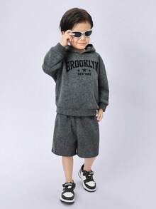 2 件儿童男童休闲字母图案连帽运动衫和运动裤运动服套装，适合学校、花园、海滩、生日、春季、夏季、秋季、冬季 - 深灰色 - 查看 1