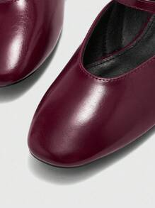 CUCCOO BIZCHIC 女士简约扣环设计休闲平底鞋