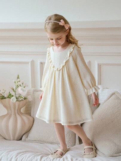 Playful Pals 1 件年轻女孩圆领荷叶边泡泡袖宽松娃娃裙，优雅公主风格，适合日常穿着，柔软衬里搭配提花花卉图案，时尚百搭，适合旅行和度假