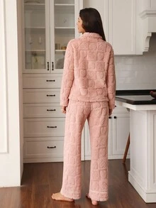 SHEIN 女士心形格纹抓绒提花翻领纽扣长袖上衣和直筒裤睡衣套装，冬季，蓬松舒适 - 粉色 - 查看 2