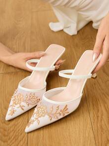 CUCCOO HITCHD 女士花卉刺绣蕾丝珍珠尖头细高跟鞋优雅浪漫性感白色网眼高跟鞋、穆勒鞋、正装鞋、新娘鞋、伴娘鞋、婚礼宾客鞋、时尚派对正式服装，适合秋冬、新年、春节 - 白色 - 查看 4