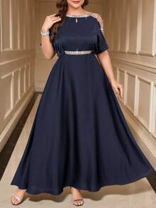 Gownix فستان طويل أنيق بياقة منحرفة للمرأة بمقاسات...