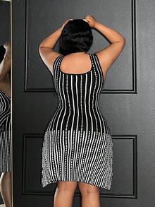 Veslaya 2025 新款时尚/法式/性感/优雅/高贵/奢华/淑女风弹力拼色修身A字提花针织连衣裙，U领无袖波浪下摆针织连衣裙带口袋，适合宴会/日常/派对/拍照/茶会 - 黑與白 - 查看 2