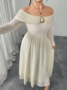 Modelyn 大码女式露肩长袖金属纽扣优雅连衣裙 - 杏色 - 查看 3
