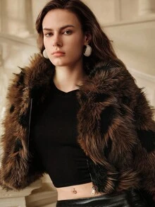 Anewsta Savoree 女士时尚优雅人造毛皮短款连帽夹克 - 棕色 - 查看 4