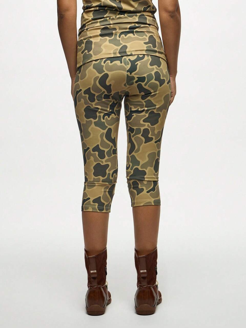 SUMWON WOMEN High Rise Capri Leggings With Camouflage Print