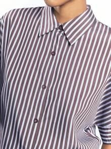 Maija 2 件女式条纹纽扣前衬衫和短裤套装，节日