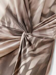 Maija 女式扎染印花扭腰露背连衣裙 - 棕色 - 查看 7