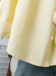 SHEIN Genkimix Kids 1 件女童翻领长袖纽扣条纹衬衫，正面绣有图案，秋季休闲上衣 - 黃色 - 查看 6